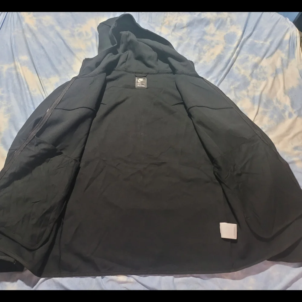 Nike Jacket - Picture 6 of 6